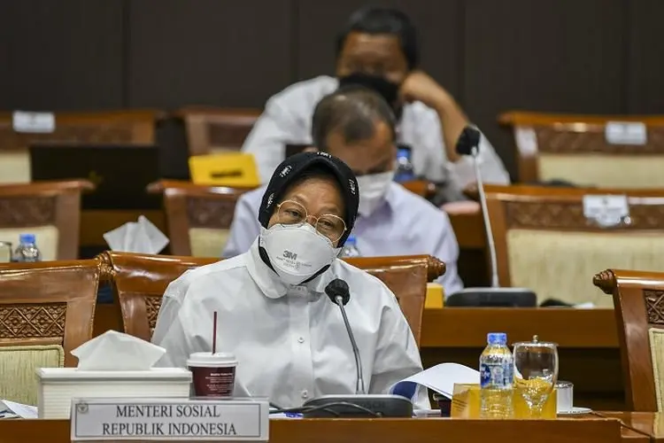 Akun Instagram Kemensos Diserang Netizen Usai Mensos Risma Paksa Tuna Rungu Bicara