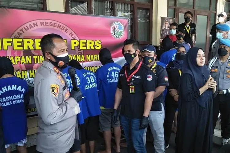 Tukang Bubur di Cimahi Nyambi Jualan Obat Psikotropika, Ke Polisi Ngaku Dapat Untung Dobel