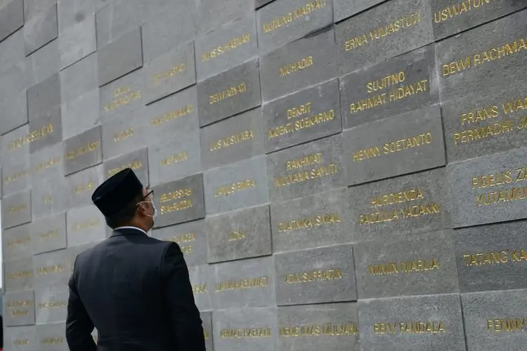 Monumen Pahlawan COVID-19 Jawa Barat Diresmikan