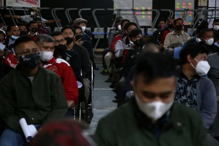Foto: Tes Usap Antigen Bagi Calon Peserta Ujian PPPK Guru 2021