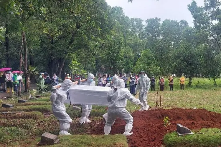  Libur Nataru, Ketua DPRD Ingatkan Masyarakat Pengorbanan Nakes Hadapi Pandemi Covid-19