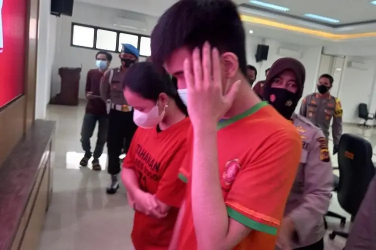 Dua Karyawan PT BFI Ditangkap Terkait Pinjol Ilegal, Ini Mereka dan Motivasinya