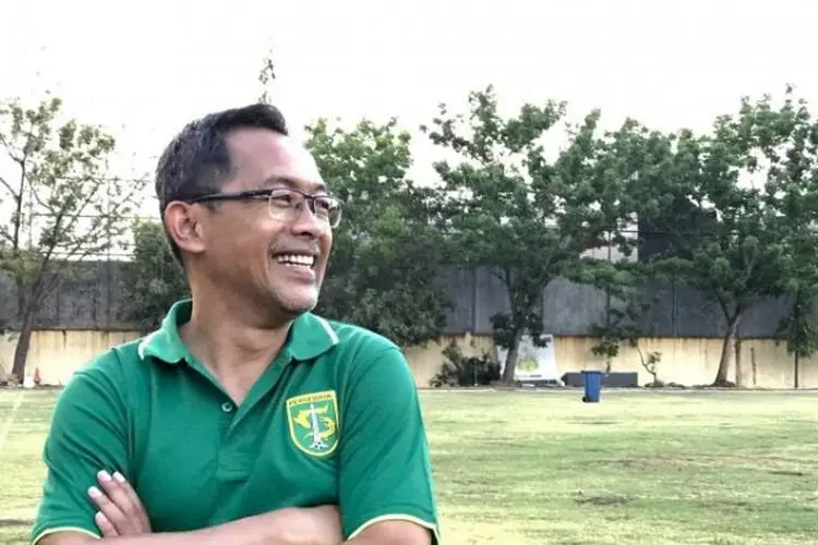 Aji Santoso Klaim Persebaya Memiliki Persiapan Bagus Hadapi Persib