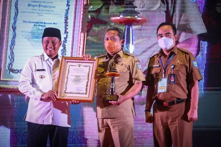 Kota Bandung Boyong Tiga Penghargaan Inovasi Tingkat Jabar