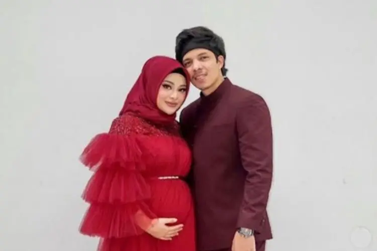 Tujuh Bulanan Kehamilan Aurel, Atta Halilintar Sudah Siapkan Kamar Anak hingga Panggilan Khusus Orang Tua