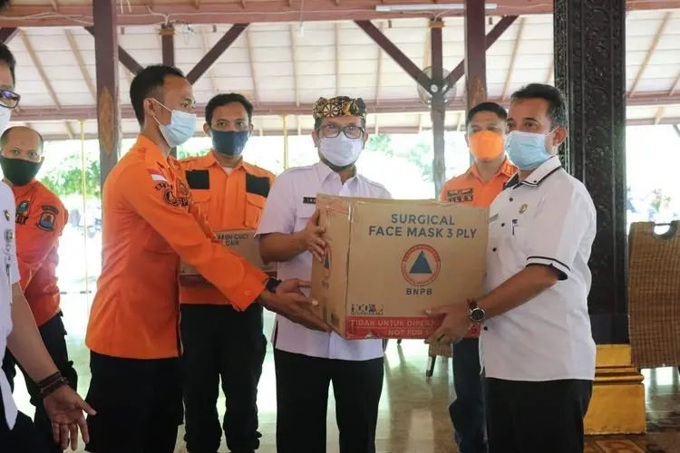 Pemkab Cirebon Terima Bantuan APD Dari BNPB