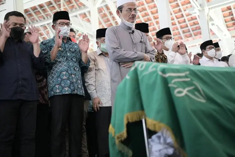 Oded M Danial Beberapa Kali Nyaris Jatuh Saat Salat Sunnah, Kronologis Ketua DKM Masjid Al-Mujahidin