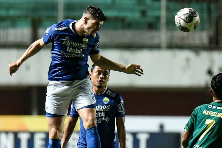 Link Live Streaming BRI Liga 1 Persib vs Persik Kediri Hari Ini 12 Desember 2021