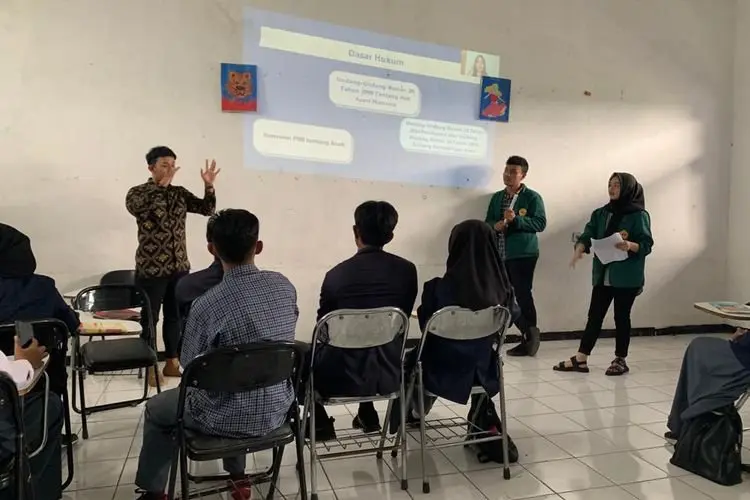 Mahasiswa FH Unpas Edukasi Hukum Pelajar SMK Soal Bahaya Bullying