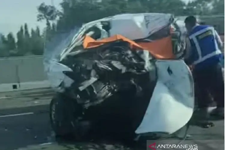 Innalillahi...Suami Istri Meninggal Akibat Kecelakaan Lalu Lintas di Tol Jakarta-Cikampek
