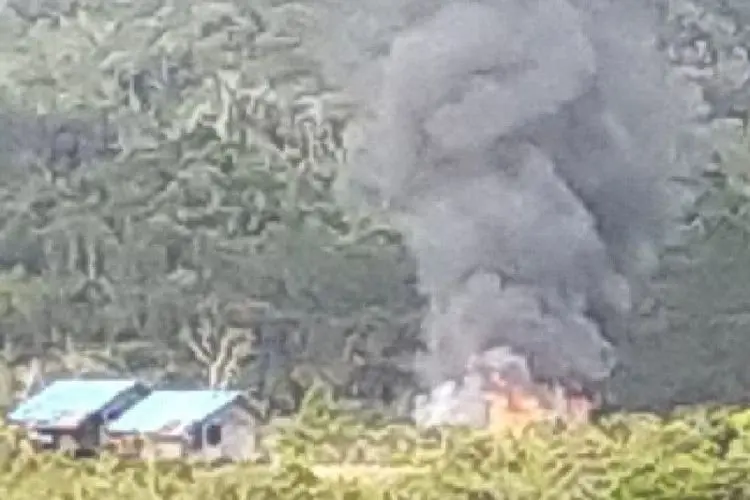 Brutalnya Teroris KKB Papua, Sekolah Dibakar Lagi, Polisi yang Pindahkan Warga Pun Ditembaki