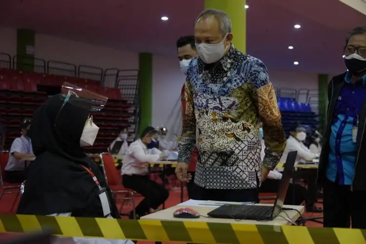Teliti dan Berdoa, Pesan Sekda Jabar Saat Tinjau SKB CPNS Pemprov Jabar
