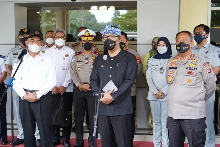 Nataru, Menhub Waspadai Peningkatan Kasus Covid-19 di Jabar