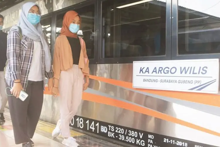 Daop 2 Bandung Konsisten Terapkan Prokes Covid-19 saat Operasikan 1.539 Perjalanan KA Nataru