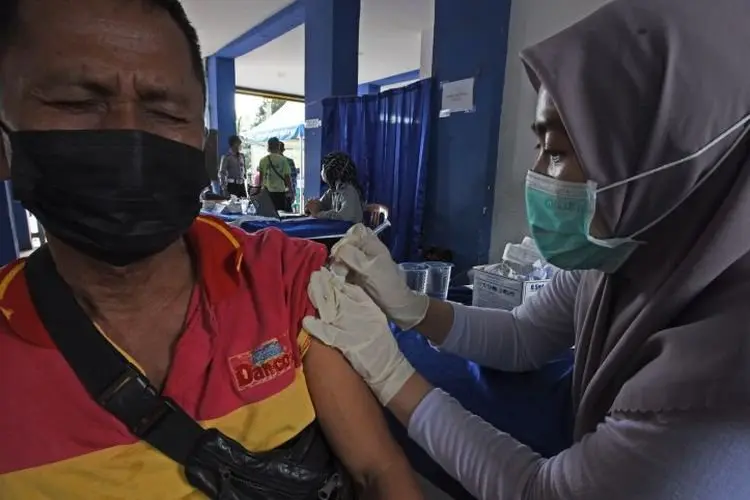 Data: Sudah  106,02 Juta Jiwa Penduduk Indonesia Terima Vaksinasi