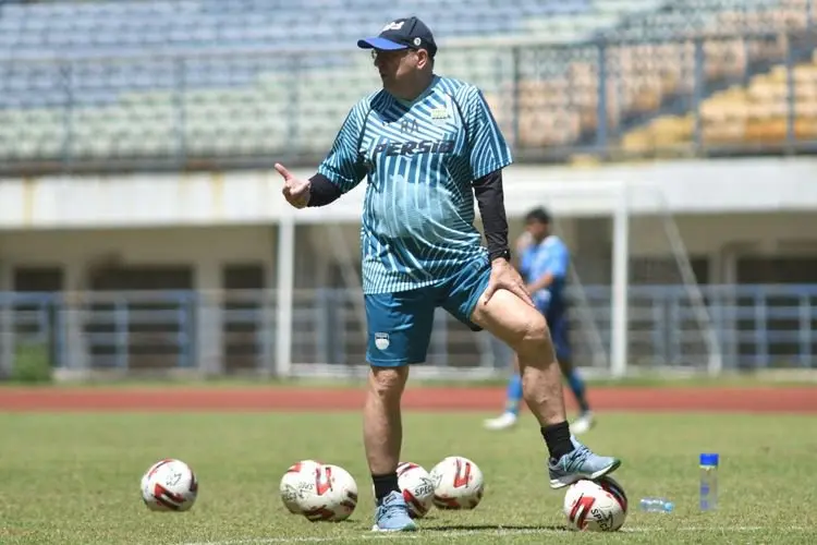 Sudah 4 Striker Asing Gagal Bersinar di Persib Era Robert Alberts, Bruno Cantanhede?