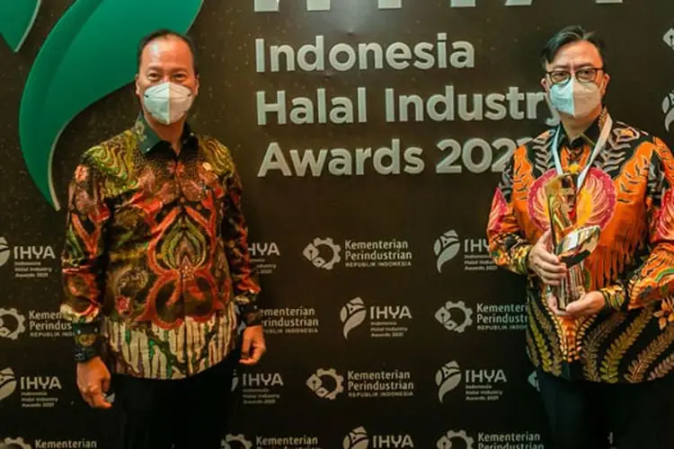  PT Garudafood Putra Putri Jaya Tbk Raih Penghargaan Best Supply Chain Indonesia Halal Industry Award 2021