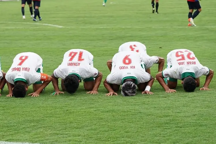 Indonesia Ganyang Malaysia 4-1, Shin Tae Yong Buktikan Janji, Pertanda Juara Piala AFF 2020!