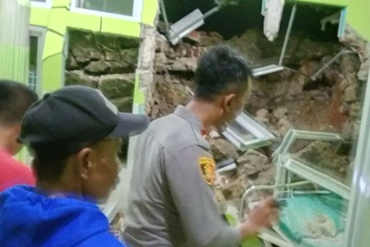 Inspektorat  Pantau Puskesmas Mekarmukti Roboh, Ada Pelanggaran dalam Pembangunan?