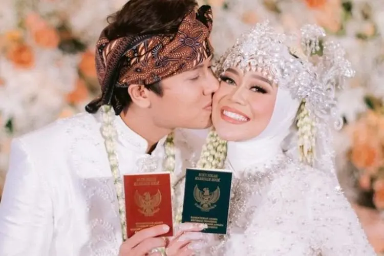 Inilah 12 Pasangan Selebritis Indonesia yang Menikah Sepanjang Tahun 2021