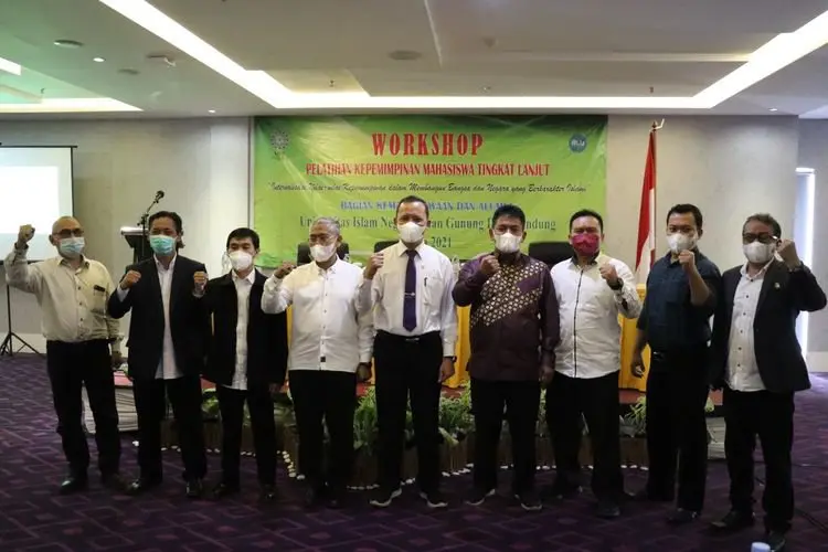 Mahasiswa Harus Menguasai Aspek Literasi Digital, Bahasa dan Leadership