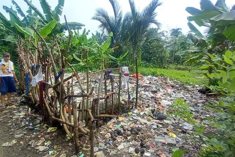Ade Yasin Ingin Menyulap Situ Cijujung dari TPS jadi Objek Wisata