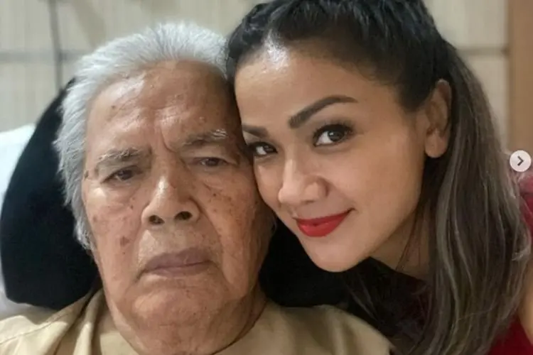 Nirina Zubir Sampaikan Kabar Duka: Selamat Jalan Buya