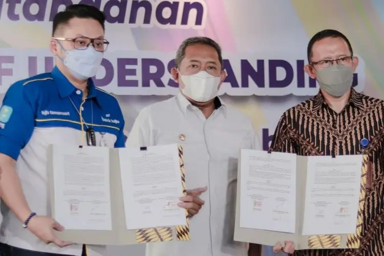 bank bjb dan Perusahaan Umum Pasar Bandung Juara Tandatangani MoU Dorong Transaksi Cashless