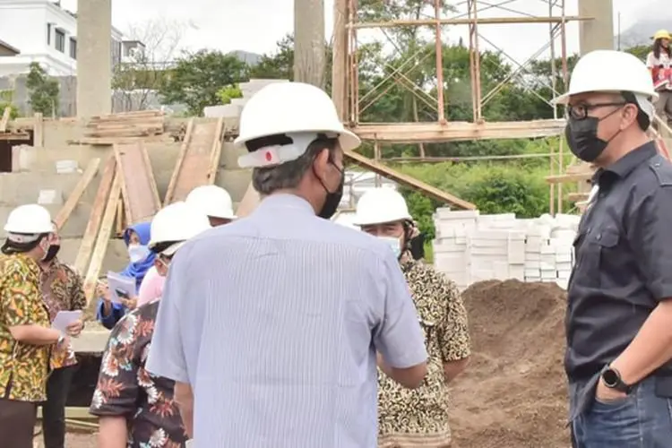 Menyimpang Hingga 66 Persen, Kontraktor Proyek GOM dan Stadion Mini Bakal Diputus Kontrak