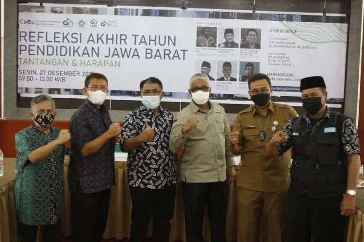 Pemerataan Akses Pendidikan Mencuat Pada Refleksi Akhir Tahun SMA Darul Hikam