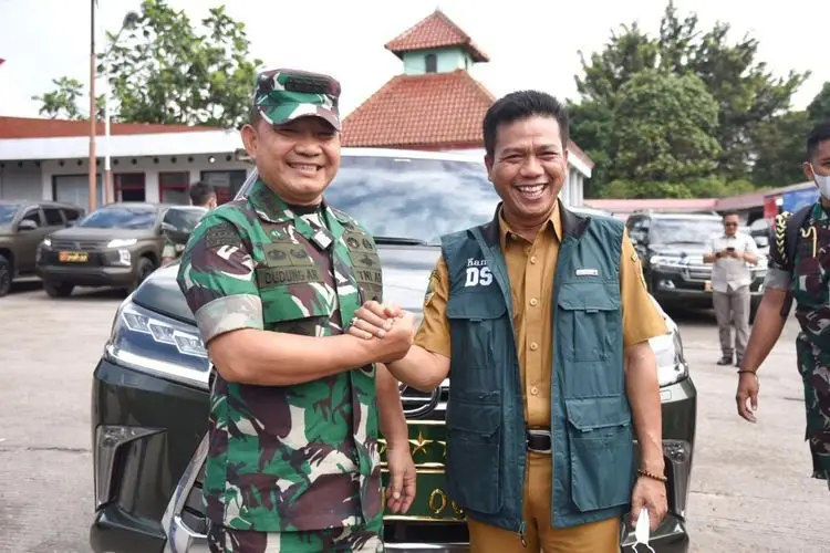 Bupati Bandung Dadang Supriatna Beri Bantuan Khusus Keluarga Korban Laka Lantas Nagreg