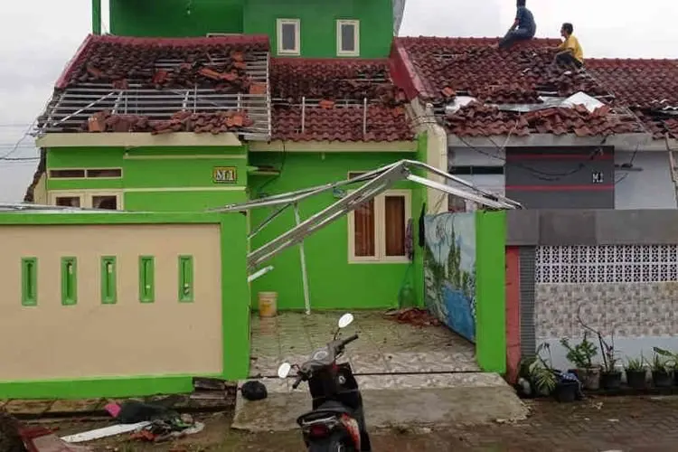 Puting Beliung Rusak 46 Rumah Warga di Gebang Kabupaten Cirebon