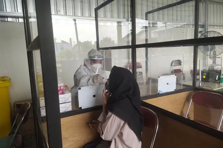 Asyik! Mulai 1 Januari 2022, Tarif Rapid Test Antigen Turun Harga Menjadi Rp35 Ribu
