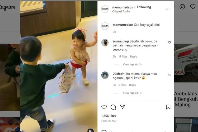Bocah Pria Beri Kado ke Anak Perempuan Namun Ditolak, Netizen: Latihan Mental Ya Dik