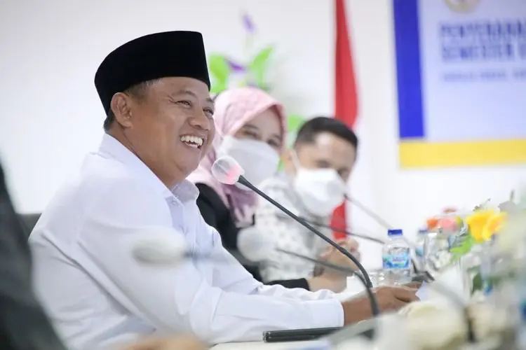 Wagub Jabar Terima Laporan Hasil Pemeriksaan Semester II Tahun 2021 dari BPK