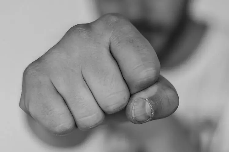 Inilah 3 Cara Ampuh Mengatasi Suami yang Sering Marah-Marah
