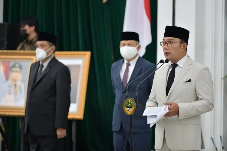 Ridwan Kamil Lantik 370 PNS untuk Jabatan Fungsional