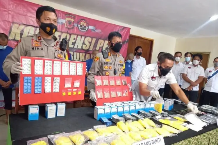 Mau Pesta Narkoba Saat Tahun Baru, 3 Pemuda Sukabumi DIringkus Polisi