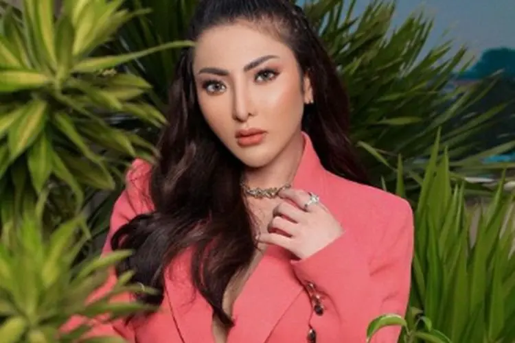 Video Ciumannya dengan Zikri Daulay Beredar, Ayu Aulia Malah Unggah Foto Ini