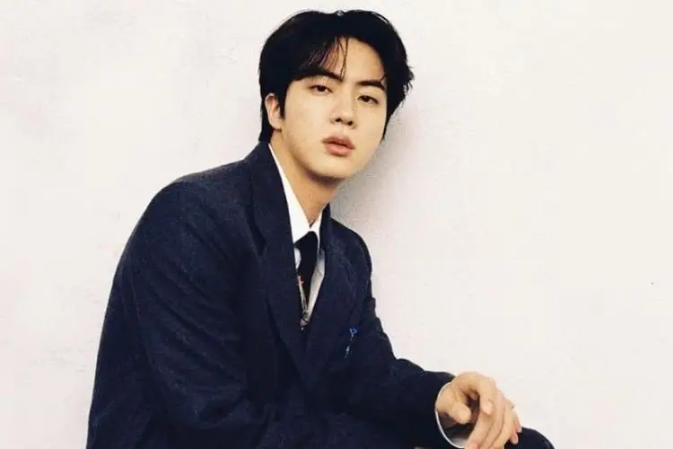 Jin BTS Terkejut dengan Harga Piyama yang Telalu Mahal, HYBE Belum Berikan Komentar