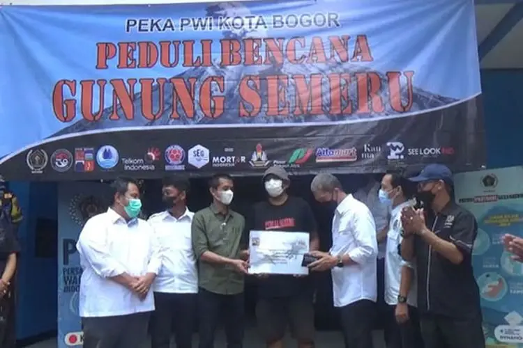 PWI Kota Bogor Berangkatkan Tim Peduli Semeru ke Kabupaten Lumajang