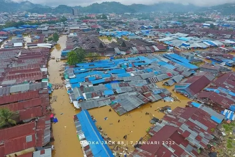Hujan Deras Tak Berhenti Sejak Kamis, 7 Orang Tewas Akibat Banjir di Jayapura