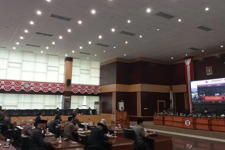 Gelar Paripurna, DPRD Tetapkan Susunan AKD Baru dan Siap Bahas Tiga Raperda