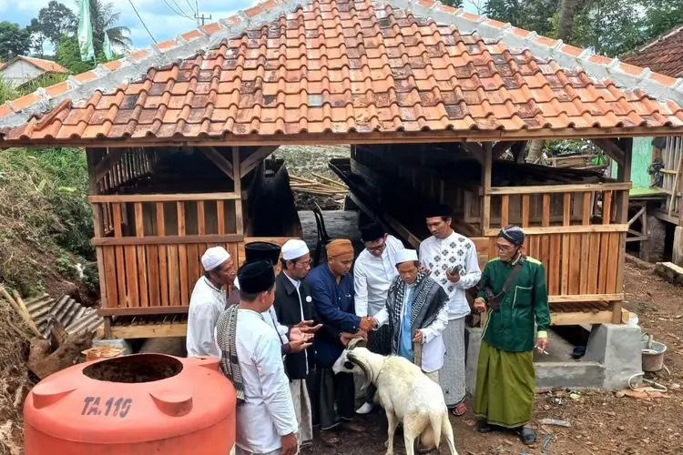 Mau Bantu Santri, Yuk Infak Lewat Program Santri Mandiri