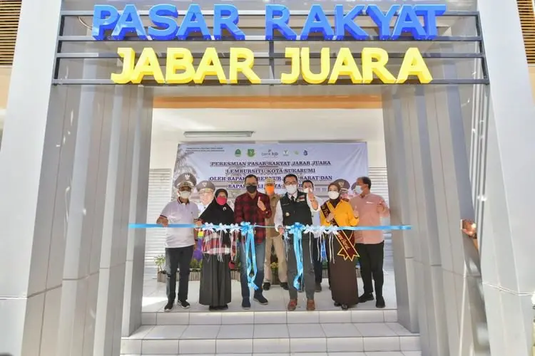 Dulu Kumuh, Pasar Rakyat Lembursitu Kini Bagus dan Bersih