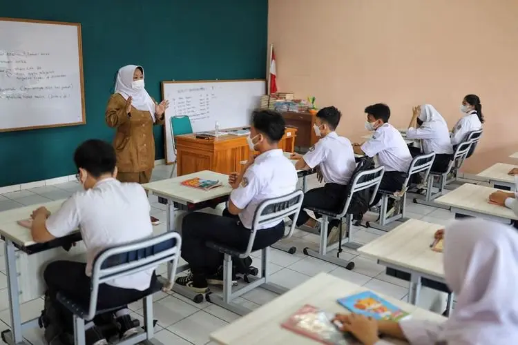 Ratusan Siswa SMP Negeri 43 Bandung Antusias Laksanakan PTM 100 Persen