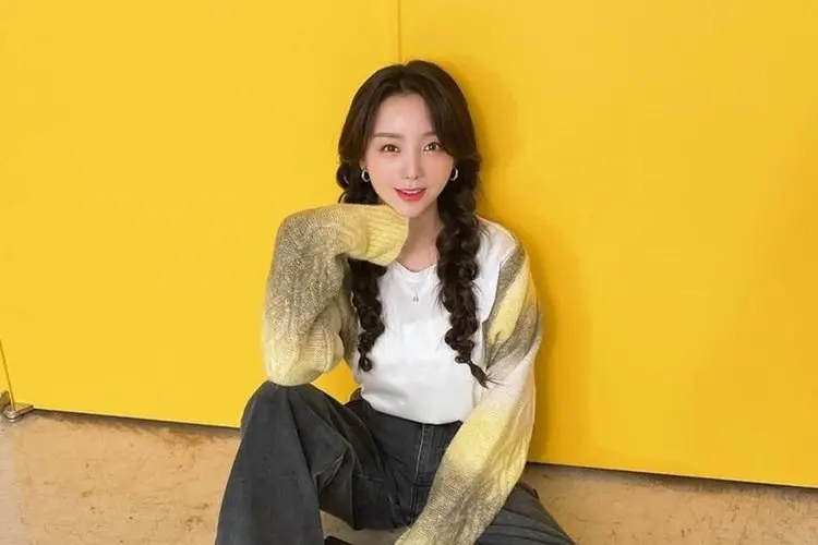 Kei Eks Lovelyz Resmi Tandatangani Kontrak Baru dengan Palm Tree Island
