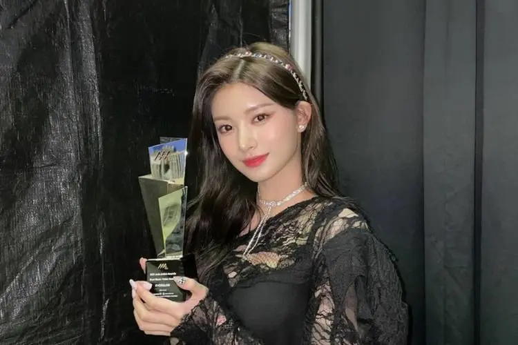 Yiren EVERGLOW Putuskan Hiatus dan Habiskan Waktu Bersama Keluarga saat Grup Sibuk Promosi