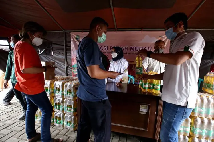 Foto: Operasi Pasar Murah Minyak Goreng