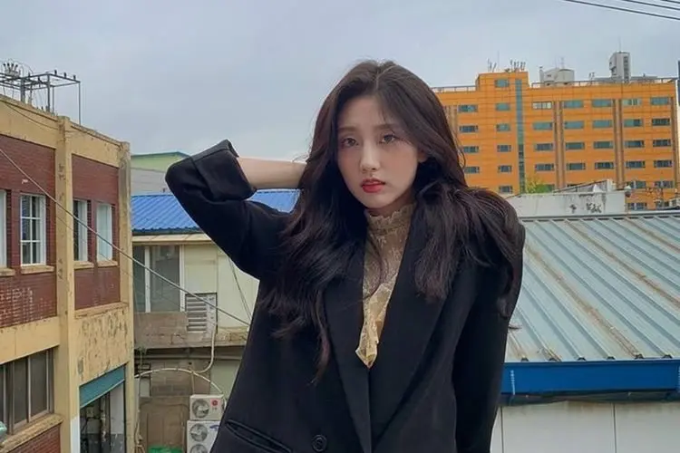 Persiapkan Debut Solo, Jeong Ye In eks Lovelyz Resmi Gabung dengan Sublime Artist Agency